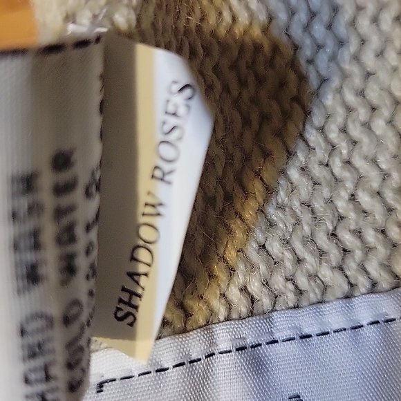 STORYBOOK KNITS "SHADOW ROSE" - Picture 4 of 12